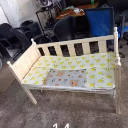 Cot, beech 婴儿床