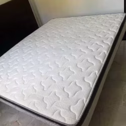 Queen size 床垫 