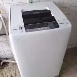 Hitachi 洗衣机。只用18个月。