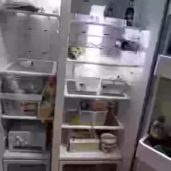 低价出售几乎全新的冰箱