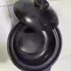 出一个小砂锅