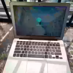 MAC book air 自用9成新，无任何拆装和维修，苹果超薄笔记本电脑
