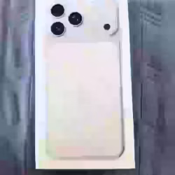 全新没开封 IPHONE 17 Pro Max 256G 白色 1730新币. 