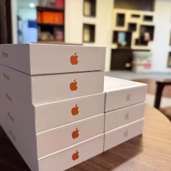 诚心收购新旧 Iphone 15/16/17系列手机，安卓手机只收全新的。  