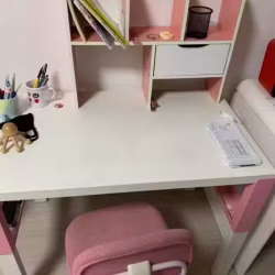 宜家升降桌椅