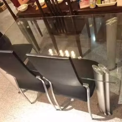 餐桌