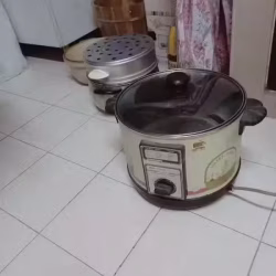 电饭锅，可以煲汤功能