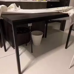 餐桌