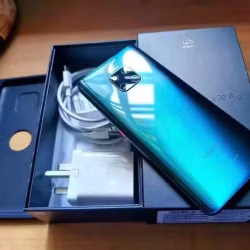自用华为 mate20 Pro 翡冷翠95新