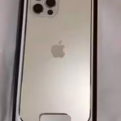 iPhone 12 pro 新的
