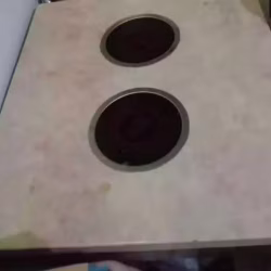 想找火锅桌子吗？7张大理石二手火锅桌子包电磁炉只出售$350