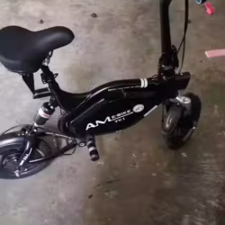 电动脚车