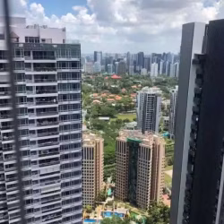 收手机或者你牵线我拿机