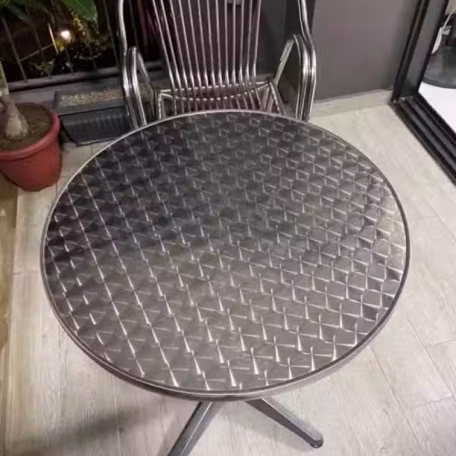 因搬家便宜卖不锈钢桌椅！一共50元电话98456338 图片 2