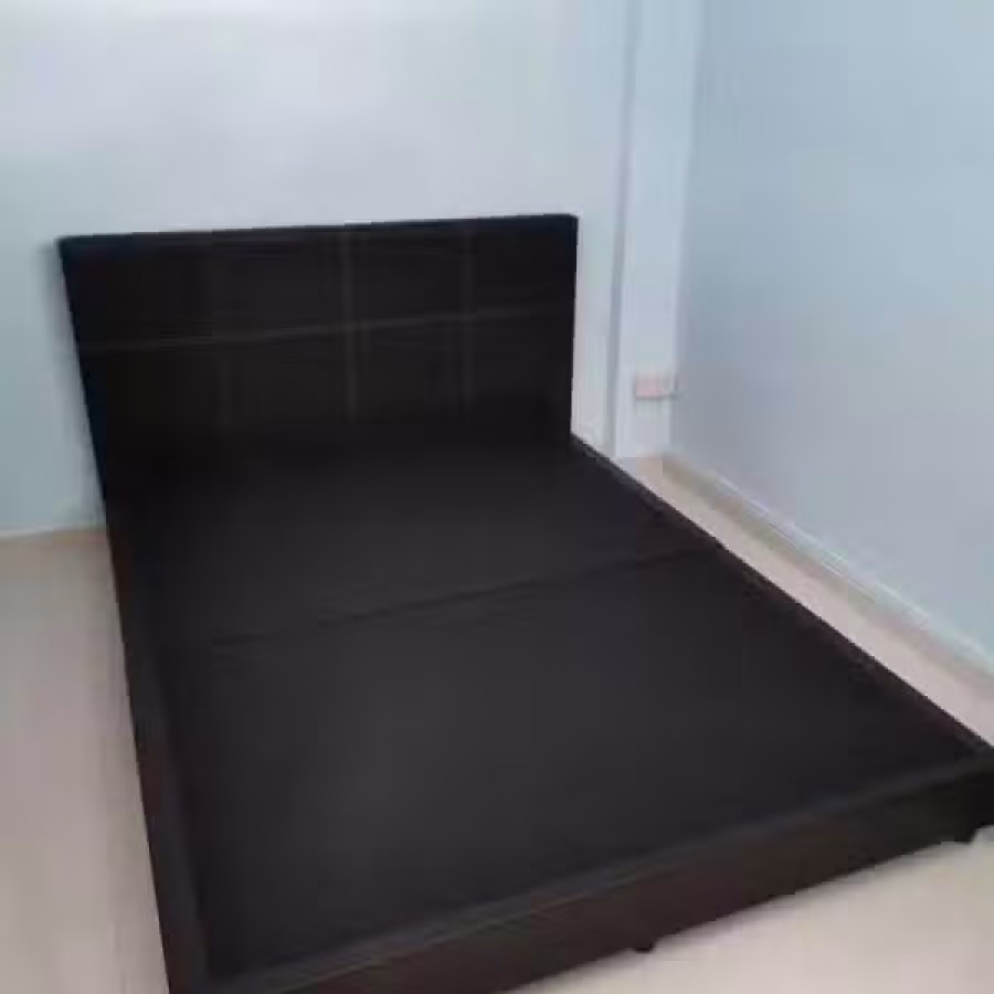 Queen size Bed frame with mattress  图片 1