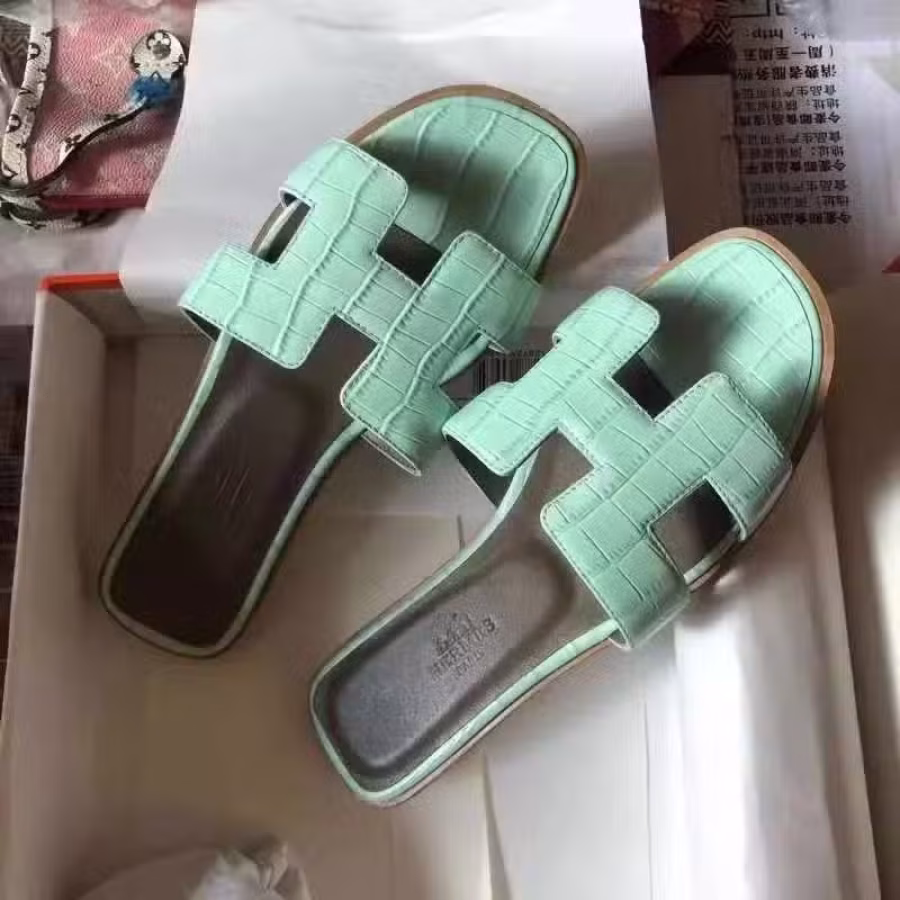 大牌牛皮凉拖 女鞋，实物拍摄，所见及所得 图片 5