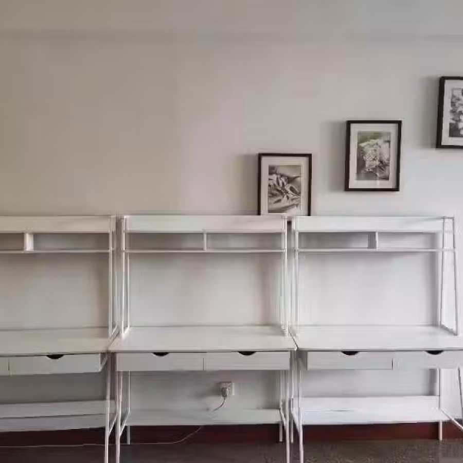 二手纯白书桌自取 图片 1