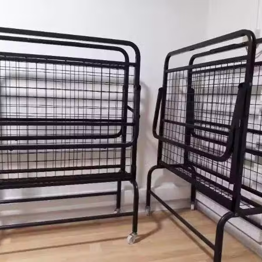 剩下两个。 图片 1