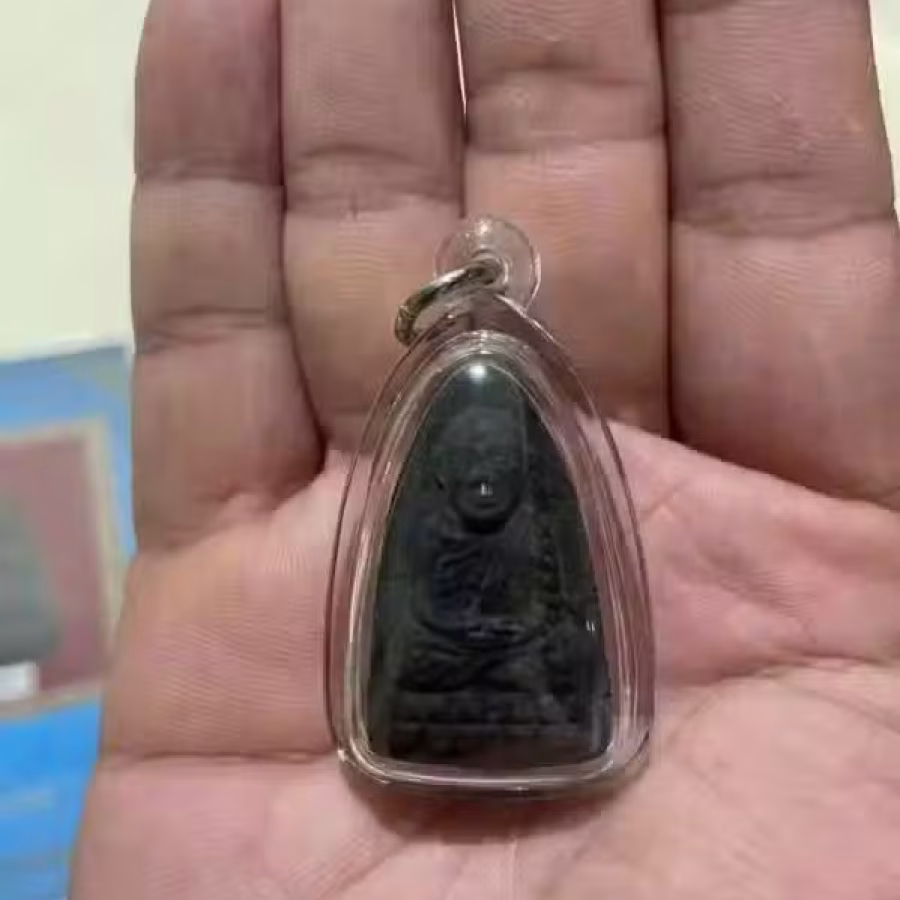 龙婆托 泰国佛教协会佛牌评选的第三名佛牌 图片 1