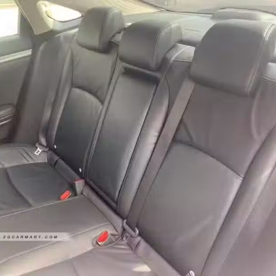 Honda Civic 1.5A VTEC Turbo Sunroof 图片 2