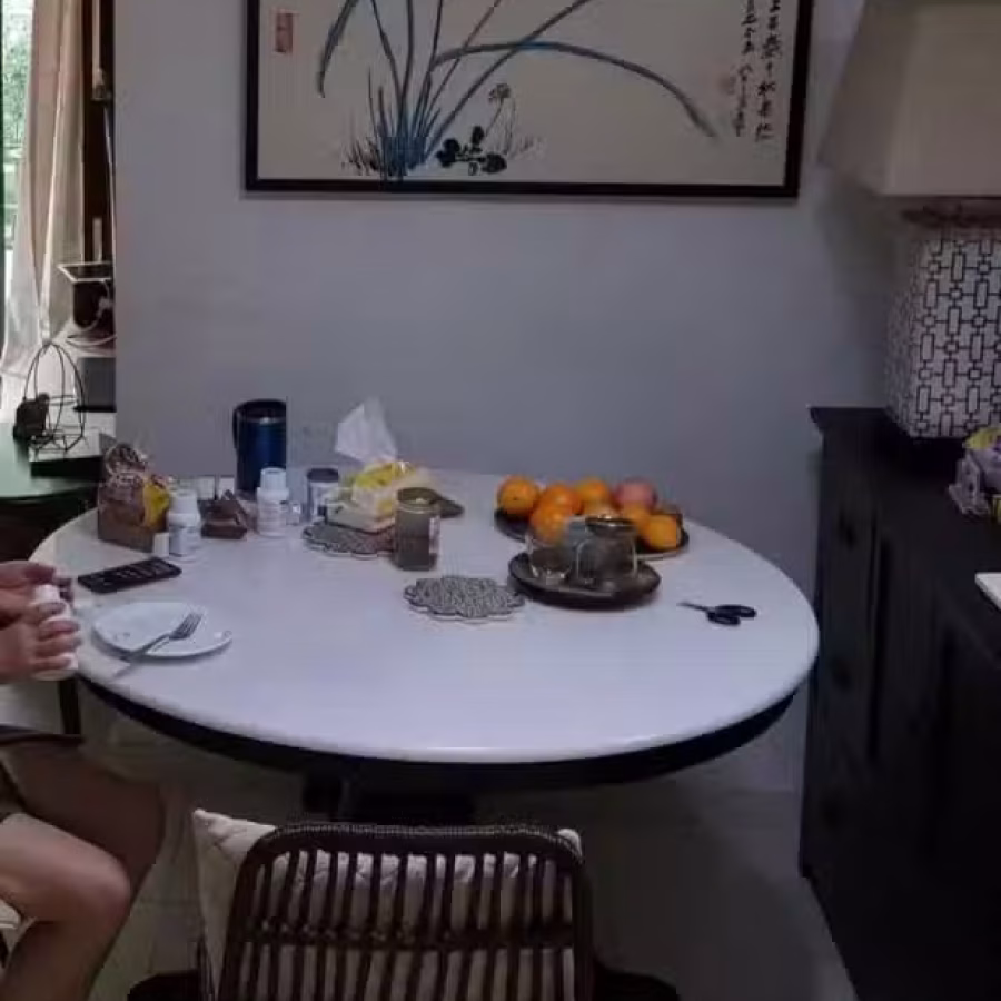圆形大理石餐桌+4张原配椅子 图片 1