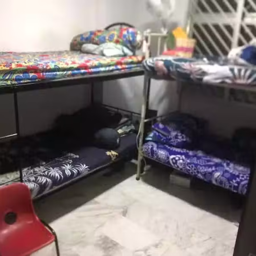 5 套二手金属双层床，带胶合板底座，床垫 图片 7