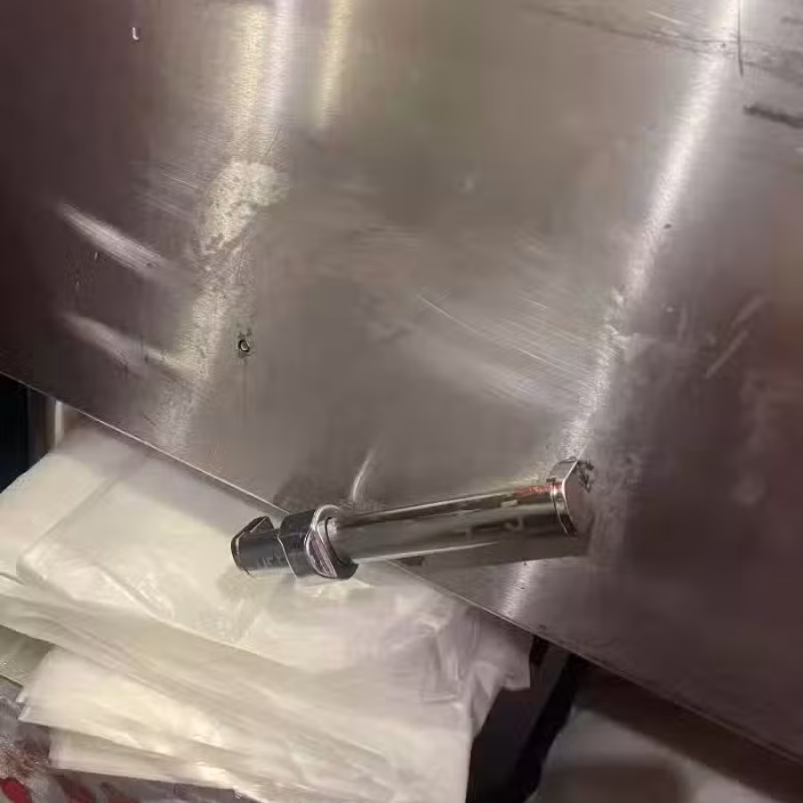 Servicing 维修 FNB kitchen equipment　 图片 6