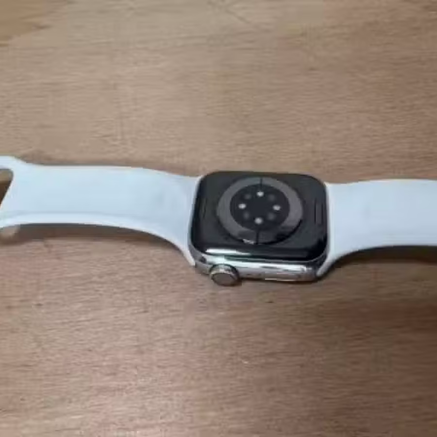出售银色不锈钢Apple Watch S7 图片 2
