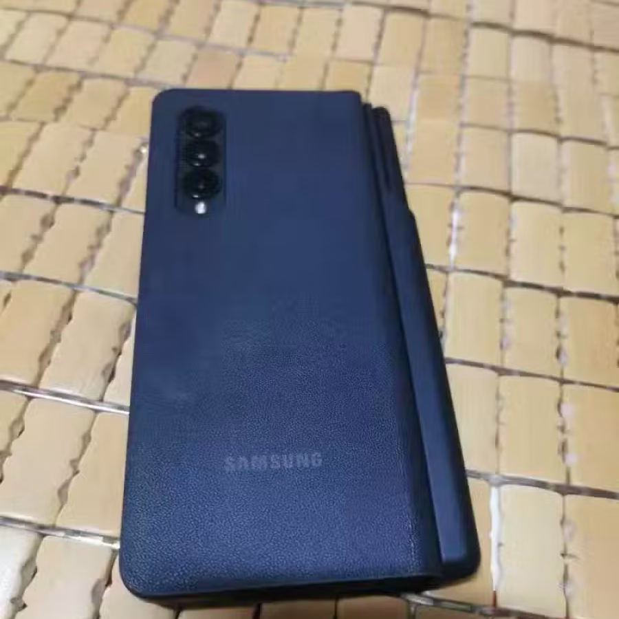三星折叠手机 图片 1