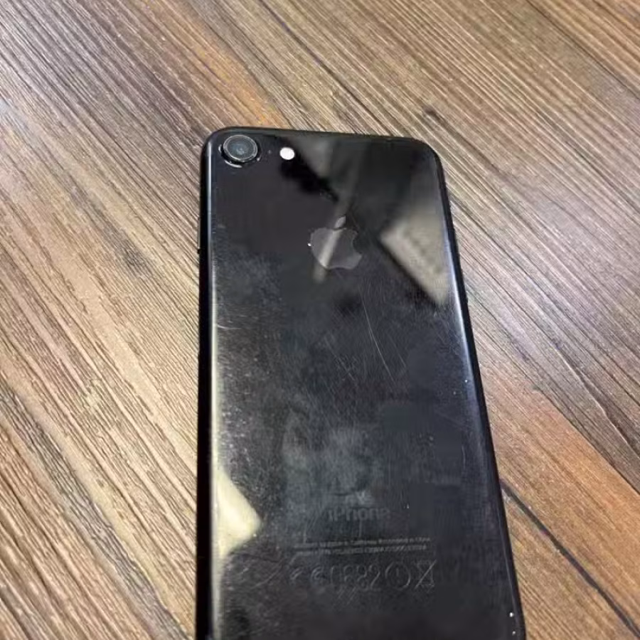 iPhone 7 钢琴黑 备用机首选   图片 2