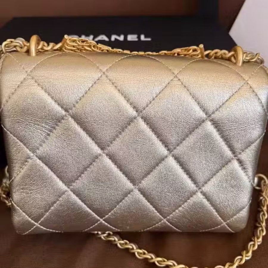 chanel金色侧背包 图片 9