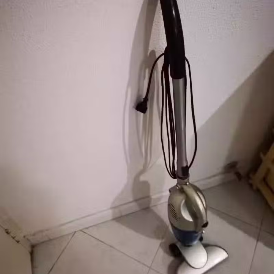 搬家处理旧吸尘器 5块钱 图片 1