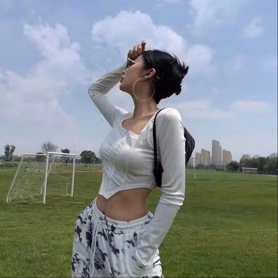 方领异形短款露肚脐小上衣 图片 2