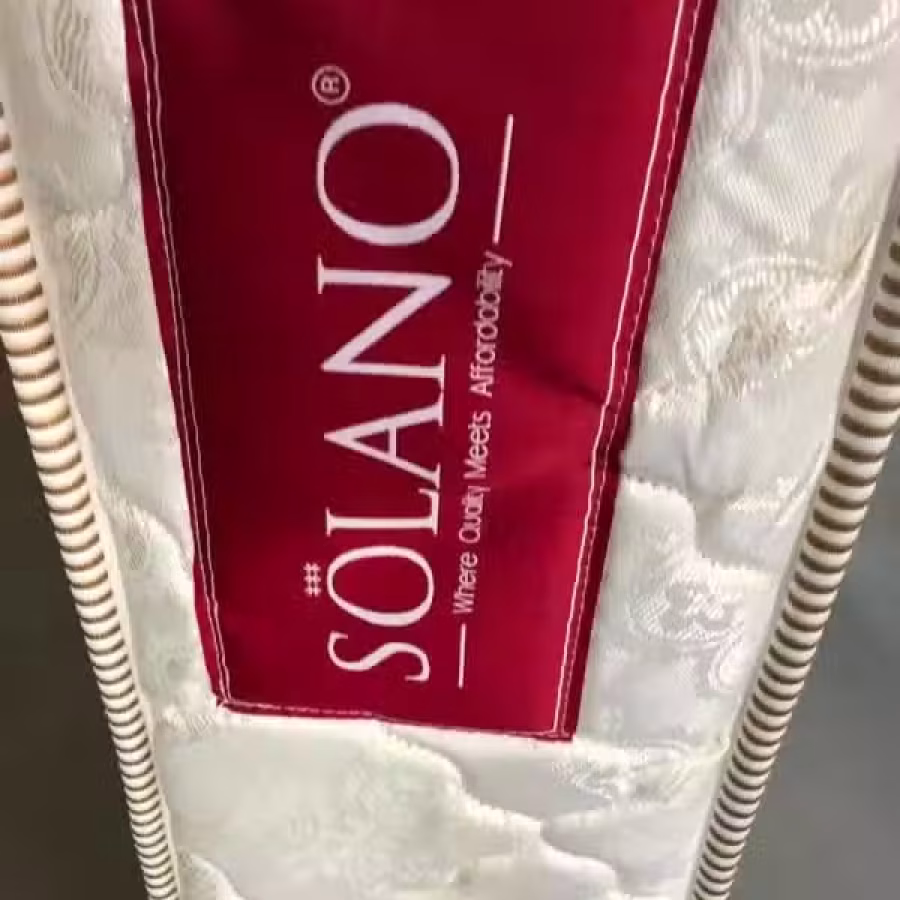 Queen 床垫9成新$100包送 图片 2