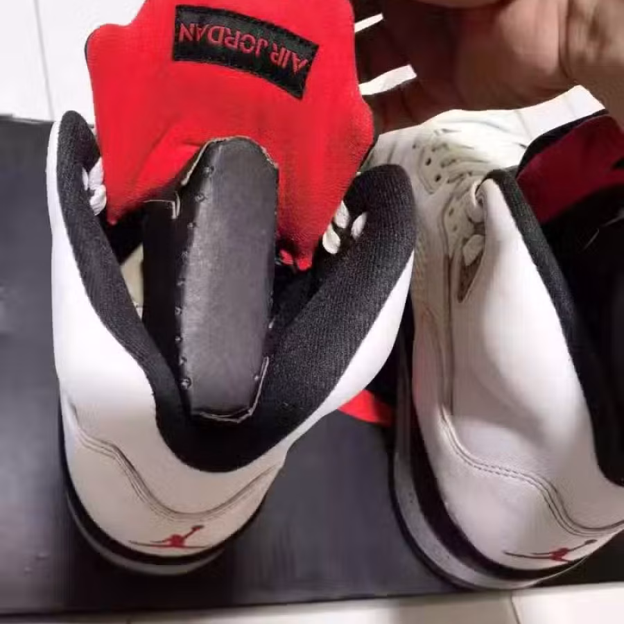原价$489 处理$169 AJ5 乔丹 Air Jordan5 经典版白水泥  图片 6