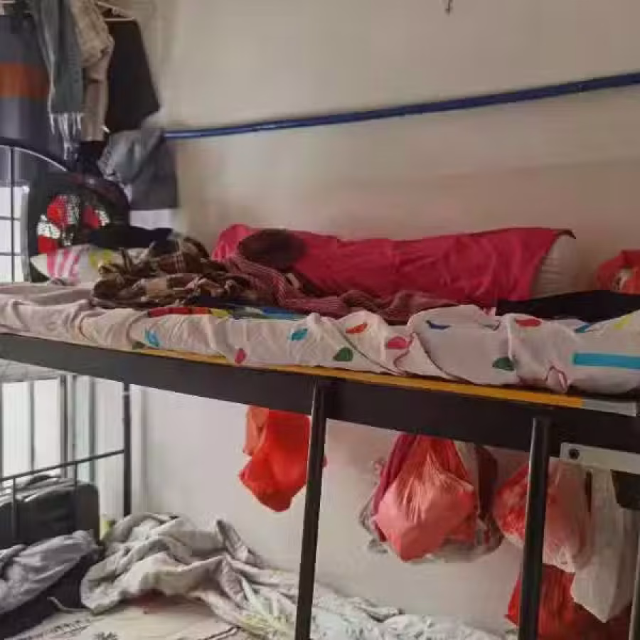 牢固结实的上下铺 图片 1
