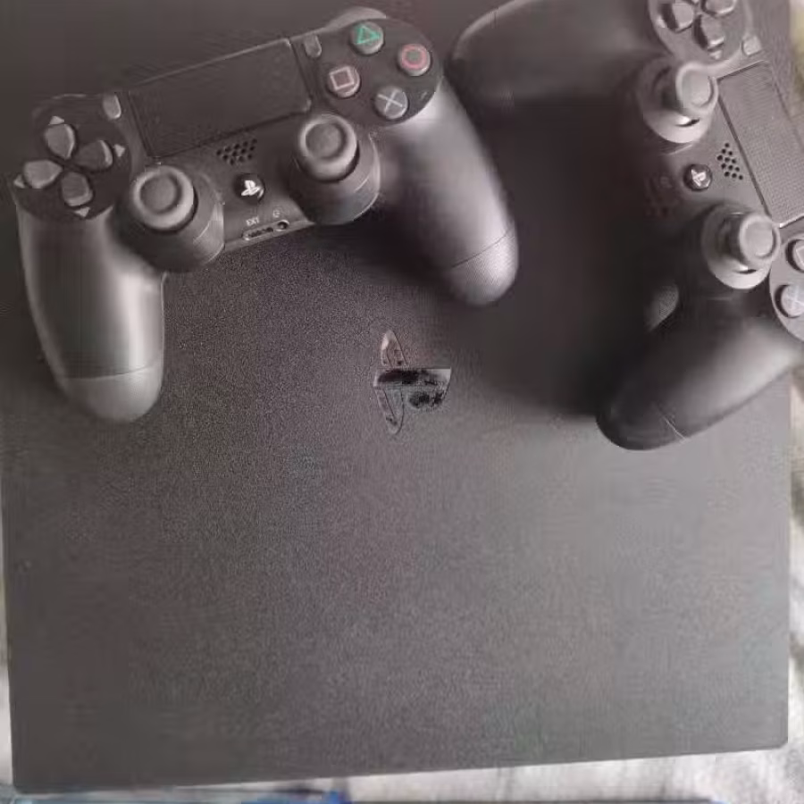 PS4 Pro 1TB 图片 2