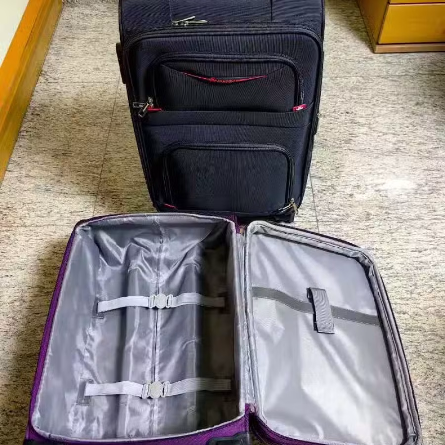 20寸行李箱，2个（可以登机） 图片 2