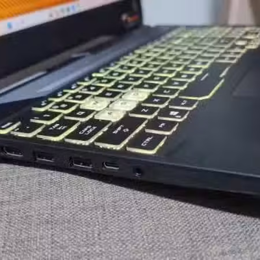 华硕飞行堡垒 ryzen 7 4800h 144赫兹15.6寸屏幕 图片 3