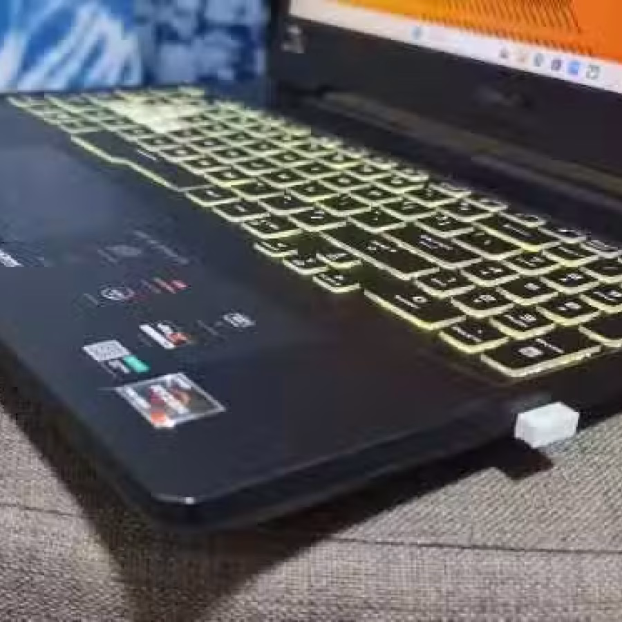 华硕飞行堡垒 ryzen 7 4800h 144赫兹15.6寸屏幕 图片 2