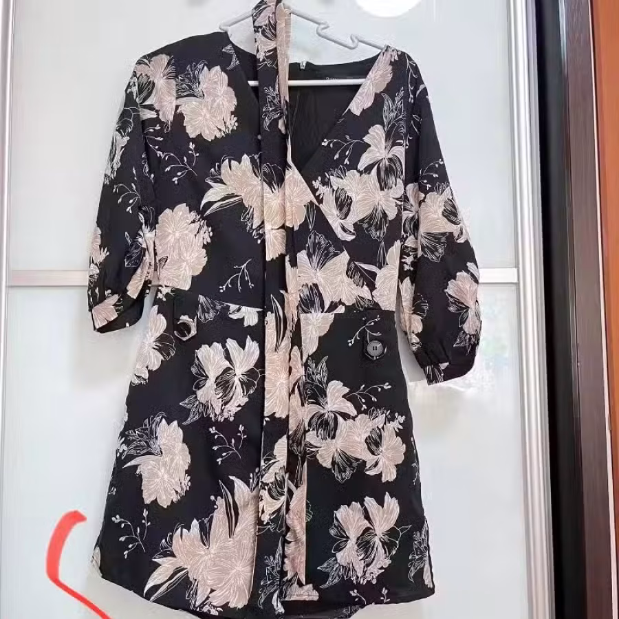 全新.9.9新，9.5新女装，一律2块 图片 29