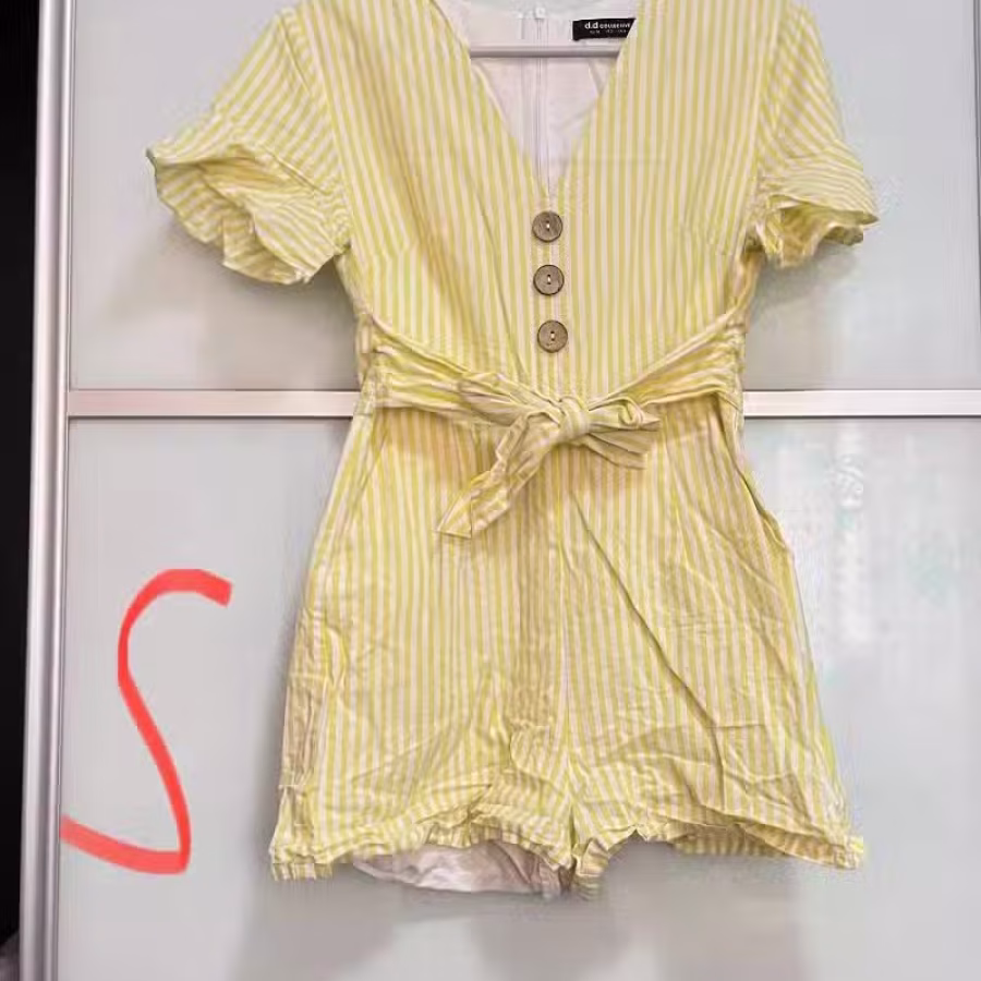 全新.9.9新，9.5新女装，一律2块 图片 26
