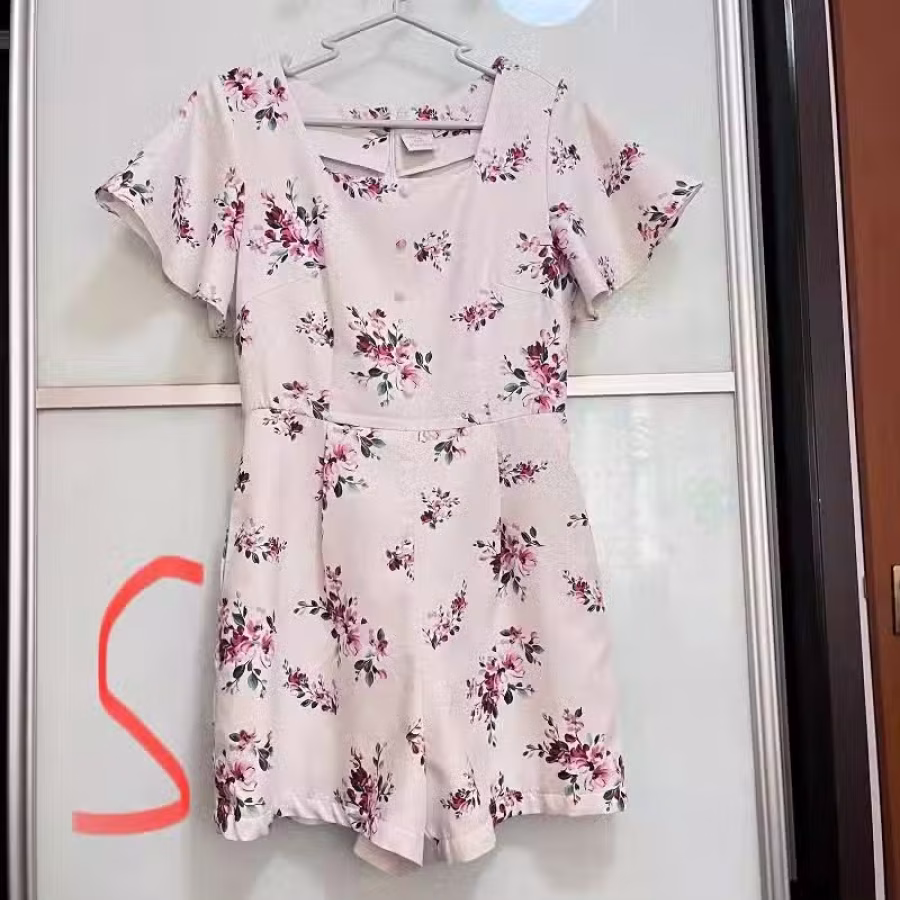 全新.9.9新，9.5新女装，一律2块 图片 10