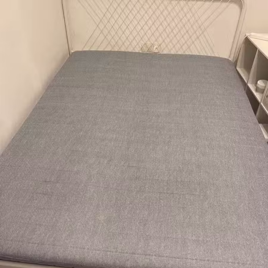 150x200 双人Ikea床+床垫（送两个靠枕） 图片 3
