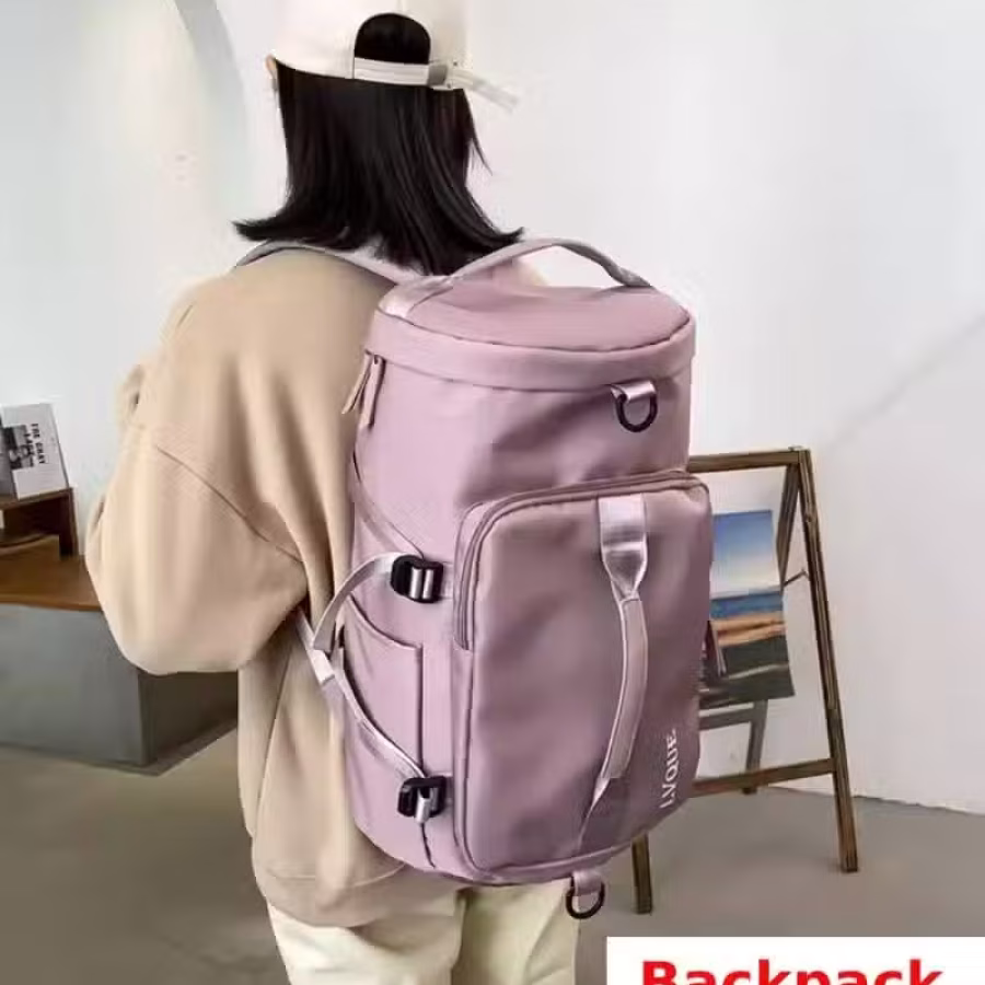 全新—*便宜处理*—防水旅行背包，电脑背包，运动背包，可独立放鞋子，有干湿分离袋 图片 2