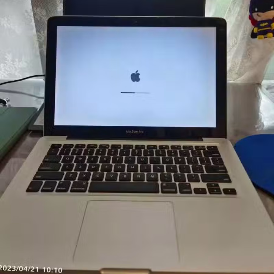 iApple macbook Pro 13英寸 图片 1