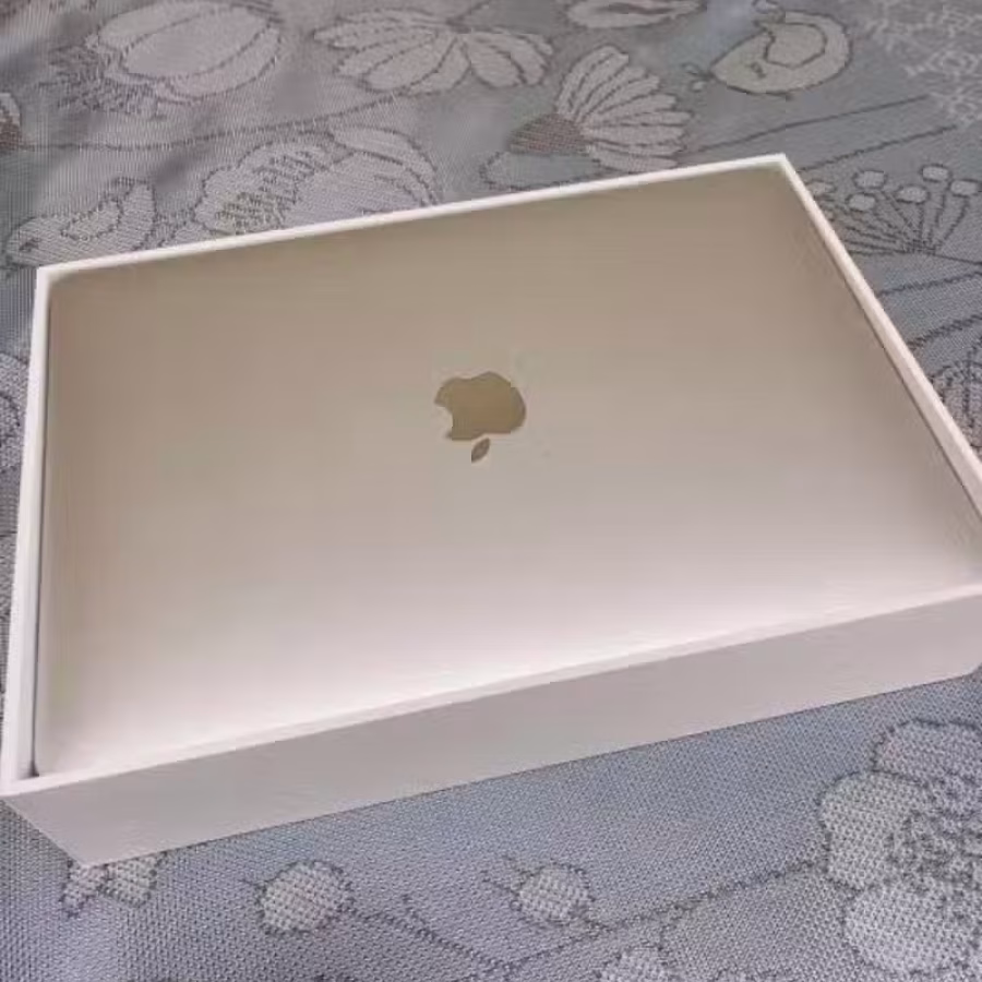 苹果笔记本电脑出售MacBook air,2018银色.$560 图片 2