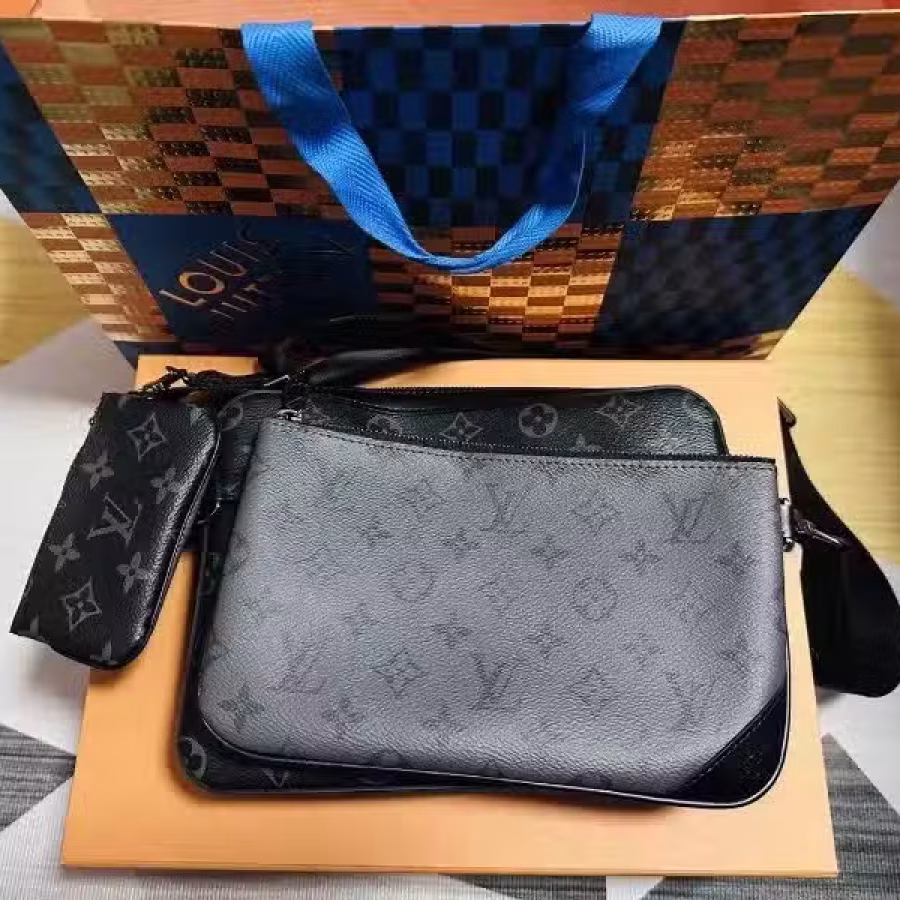 出售闲置lv包 三合一 官方正品 图片 2