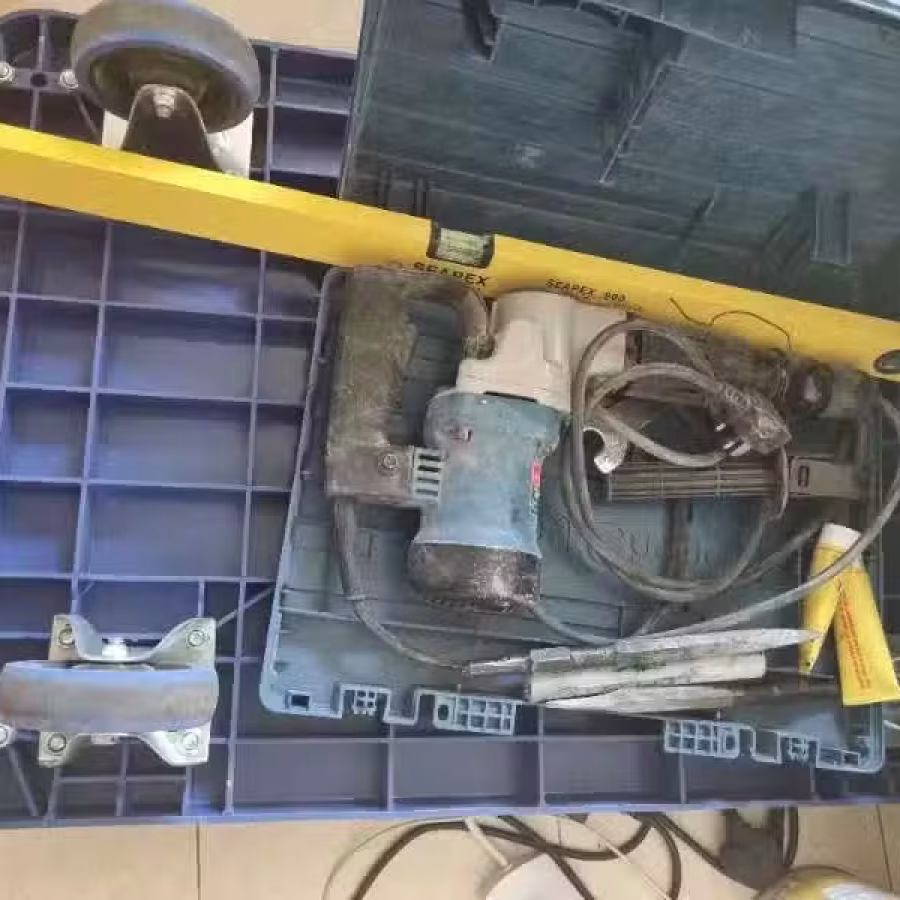 有一些装修工具要处理电镐，搅拌机，小推车 图片 2