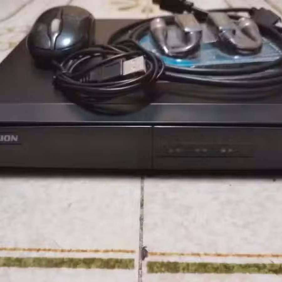 转手一套8路海康DVR,内带1TB硬盘 显示器 1 98922390 图片 1